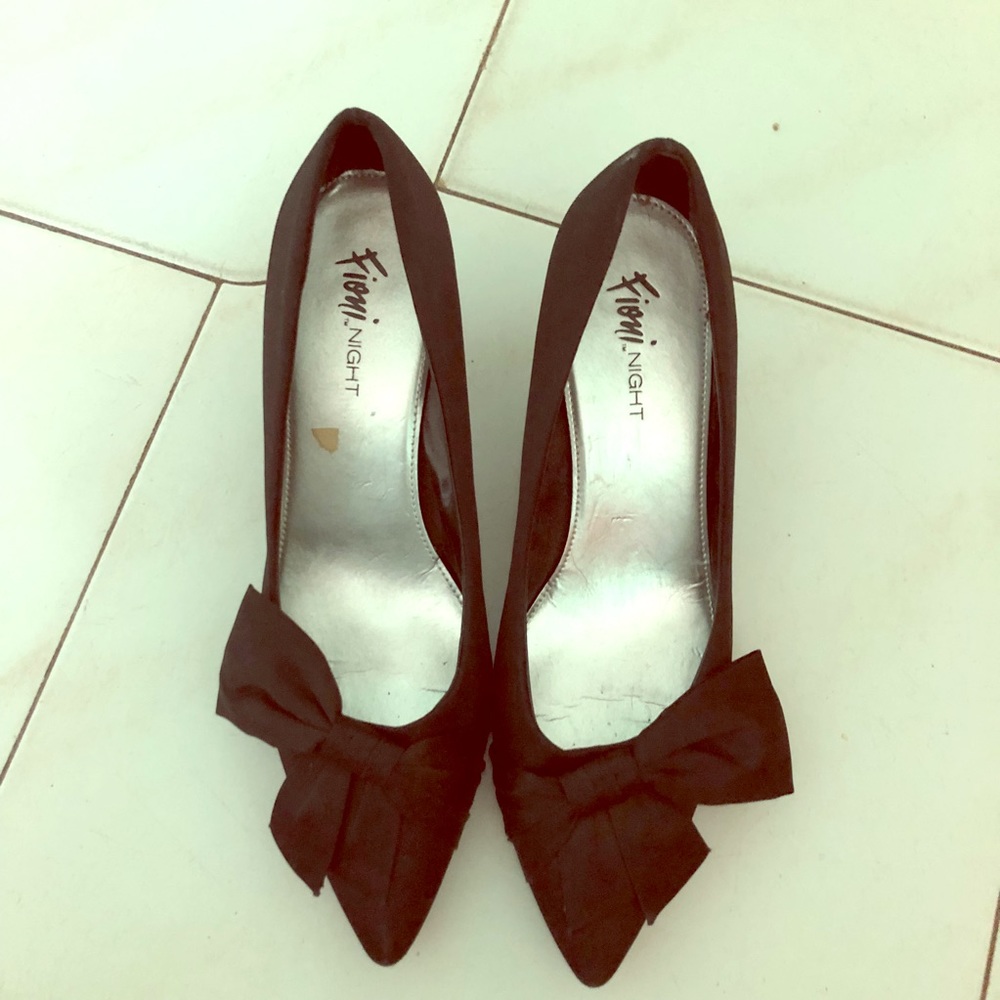 Low black heels by Fioni Night